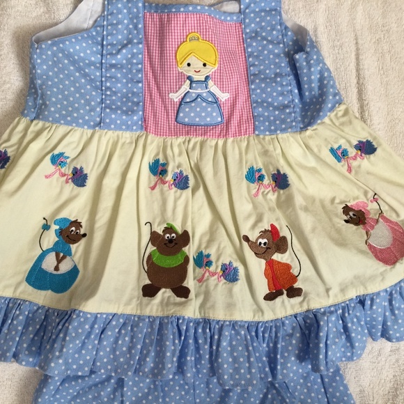 Disney Smocked Cinderella and the Mice Matching Set Size 4T - Picture 5 of 8